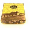 Caja de estuche dorado con diseños tematicos de Villa de Leyva