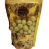 Bolsa de perlas con núcleo de uva envuelto en chocolate blanco