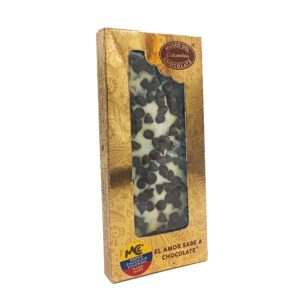 Tableta de chocolate blanco con chips de chocolate